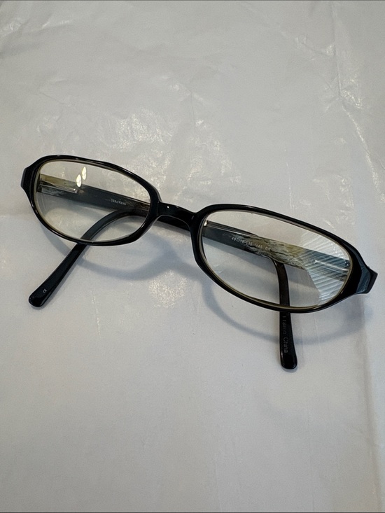 Vera Wang Prescription Frames 49 18-135 V45 BK